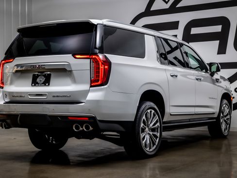Used 2021 GMC Yukon XL Denali w/ Denali Ultimate Package image 32