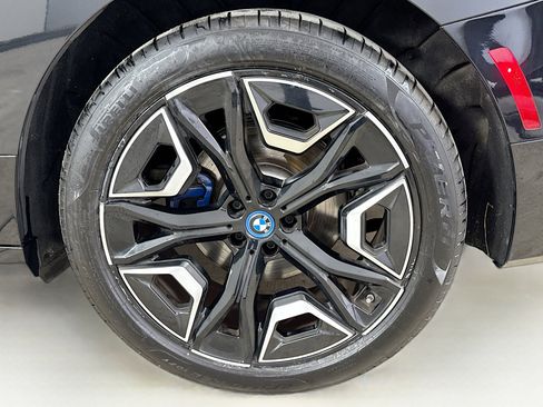 Used 2023 BMW iX xDrive50 w/ Sport Package image 31