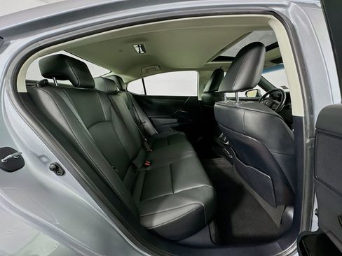 Used 2024 Lexus ES 250 w/ Premium Package image 29