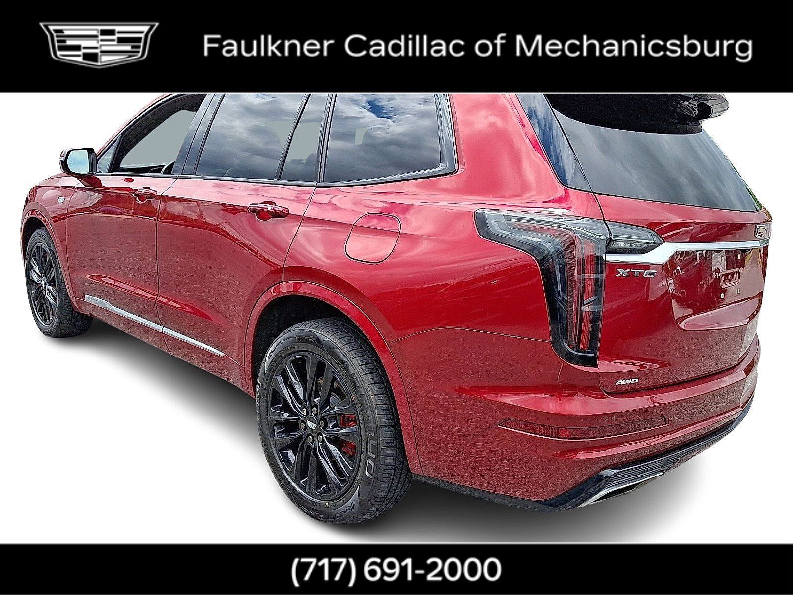 Used 2023 Cadillac XT6 Sport w/ Technology Package AWD/4WD image 3