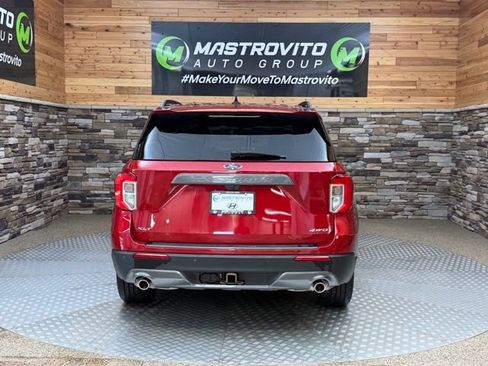 Used 2023 Ford Explorer XLT w/ Equipment Group 202A AWD/4WD image 9