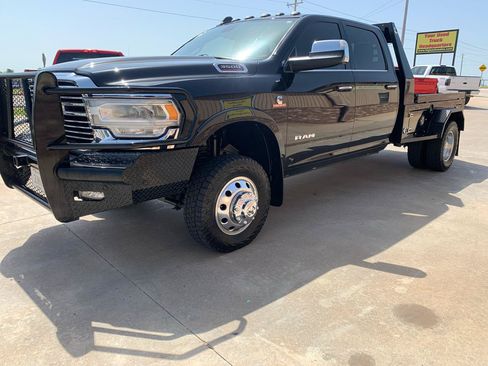 Used 2022 RAM 3500 Laramie AWD/4WD image 3