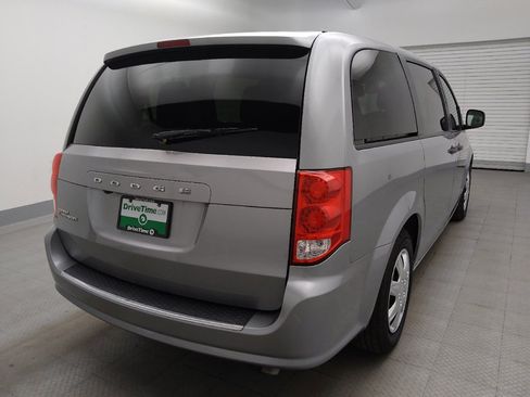 Used 2020 Dodge Grand Caravan SE FWD image 7