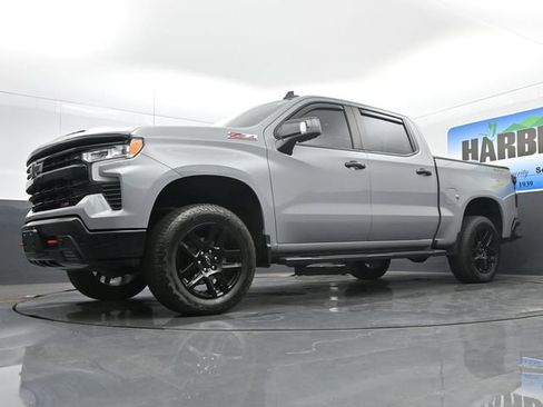 Used 2024 Chevrolet Silverado 1500 LT Trail Boss w/ Convenience Package II AWD/4WD image 18