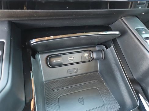 Used 2022 Kia Telluride EX w/ EX Premium Package image 27