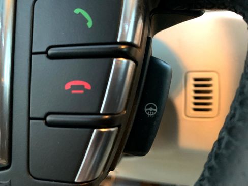 Used 2011 Land Rover Range Rover Sport HSE LUX image 33