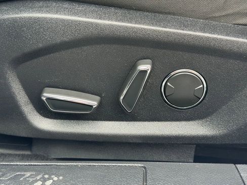 Used 2020 Ford Fusion SE image 20