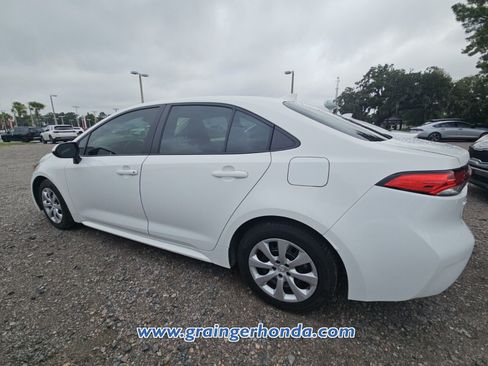 Used 2024 Toyota Corolla LE FWD image 8