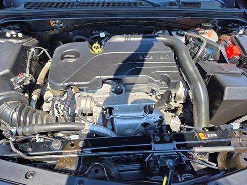 Used 2022 Chevrolet Malibu LT FWD image 24