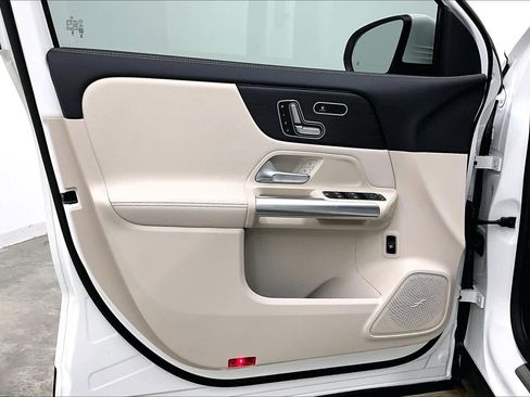 New 2026 Mercedes-Benz GLA 250 4MATIC image 10
