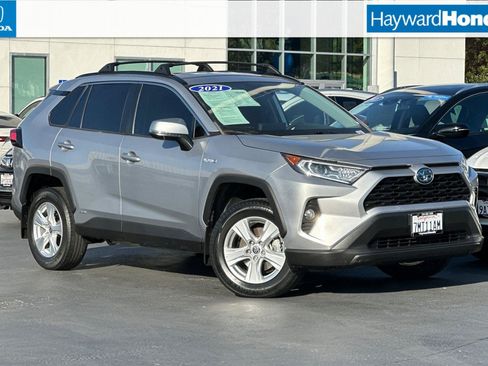 Used 2021 Toyota RAV4 XLE w/ Carpet Mat Package (TMS) image 1