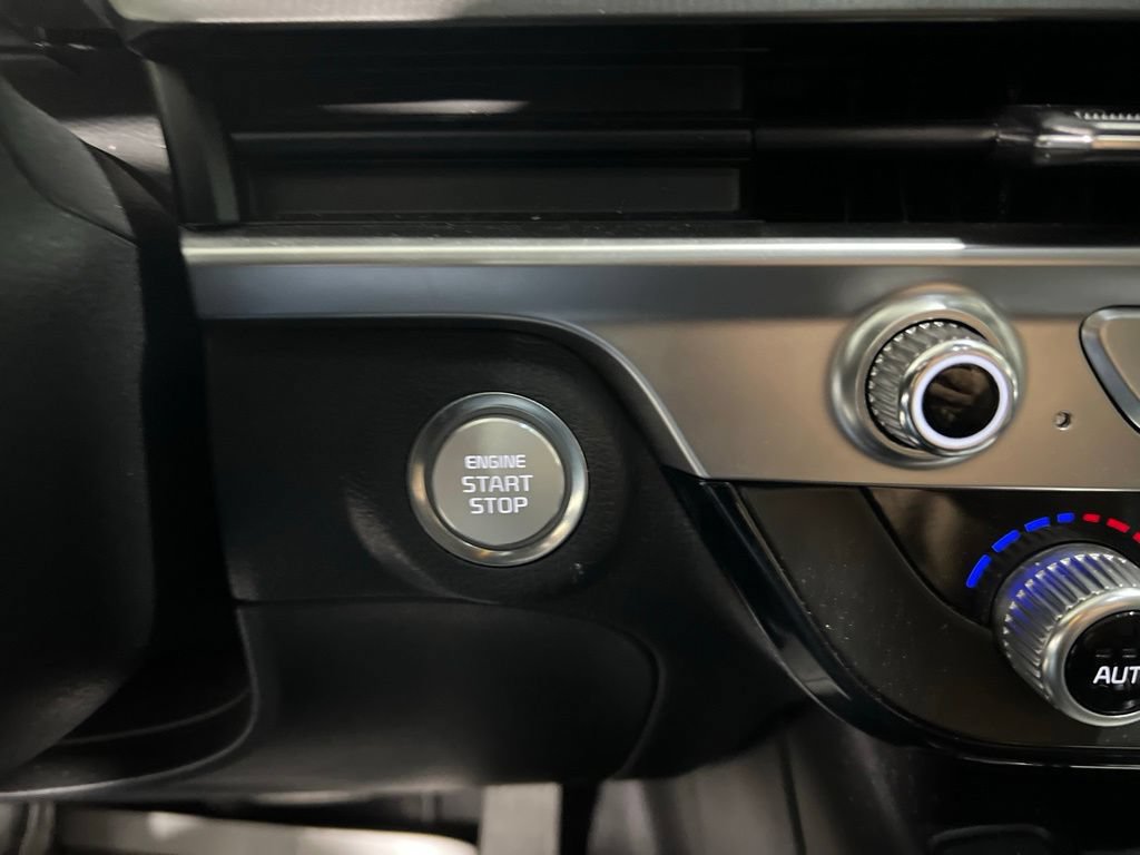 Used 2025 Kia Telluride S FWD image 30