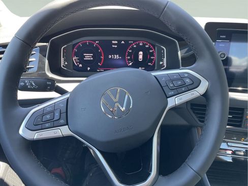 Used 2025 Volkswagen Jetta SEL FWD image 25