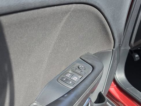 Used 2022 Dodge Challenger GT RWD image 16