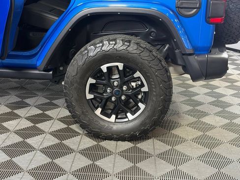 Used 2024 Jeep Wrangler Unlimited Rubicon 4xe AWD/4WD image 13