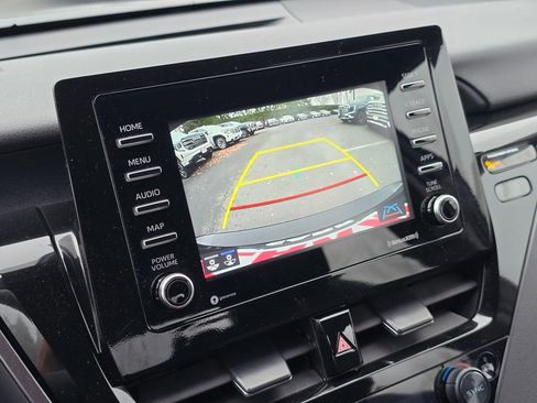 Used 2024 Toyota Camry SE image 32