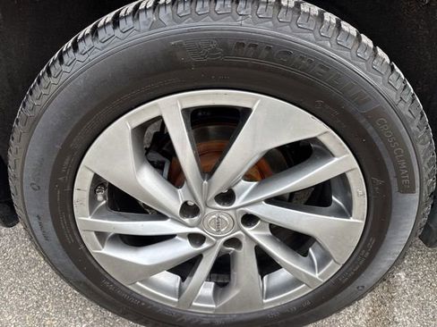 Used 2014 Nissan Rogue SL w/ SL Premium Package image 9