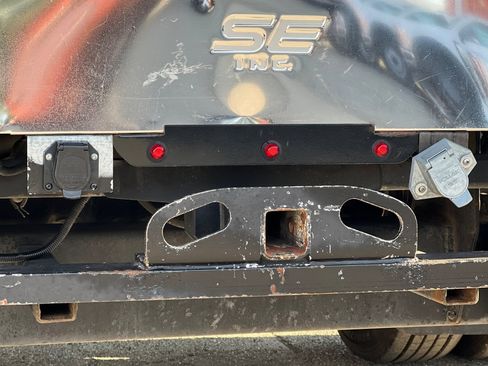 Used 2016 Ford F550 2WD Crew Cab Super Duty image 25