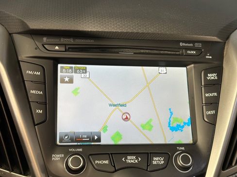 Used 2013 Hyundai Veloster w/ Style Pkg image 15