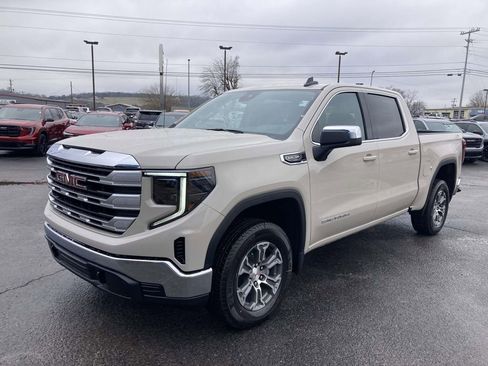 New 2026 GMC Sierra 1500 SLE w/ Preferred Package image 8