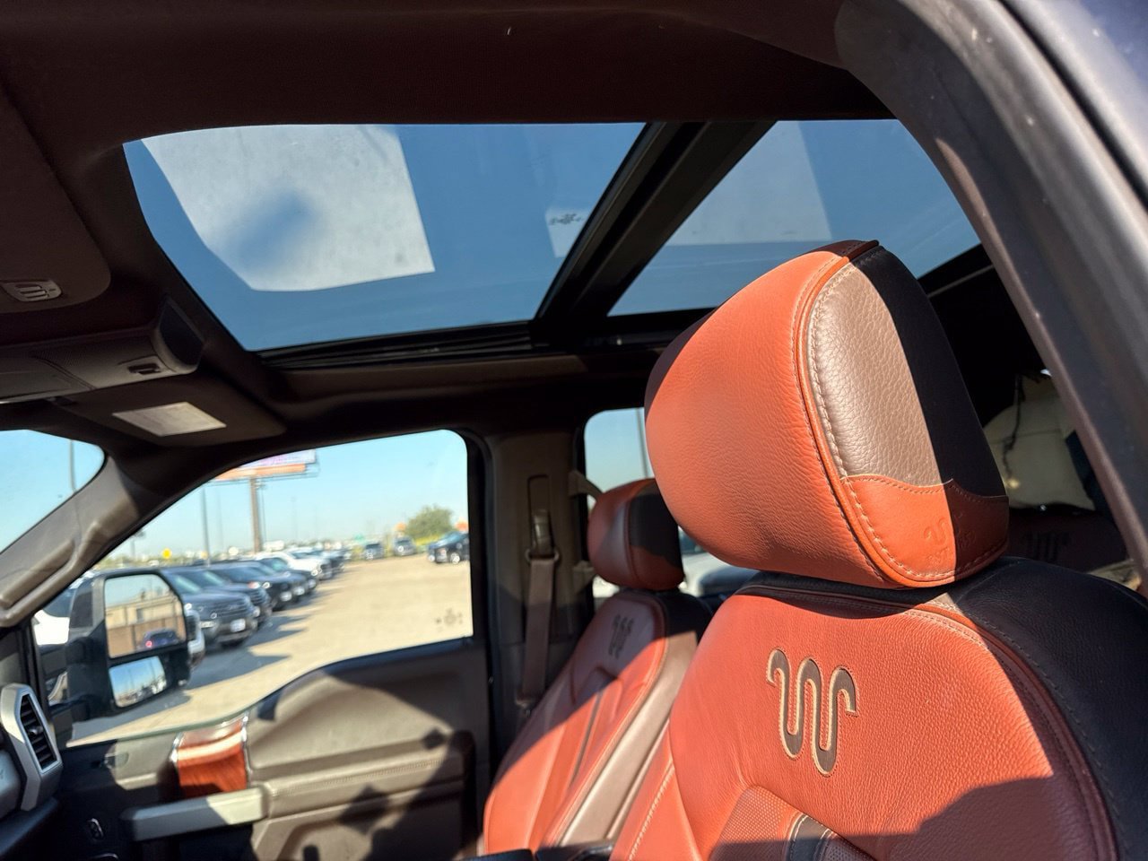 Used 2022 Ford F250 King Ranch w/ King Ranch Ultimate Package AWD/4WD image 21