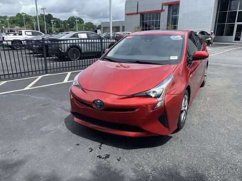Used 2016 Toyota Prius Four w/ Advanced Technology Package FWD image 4