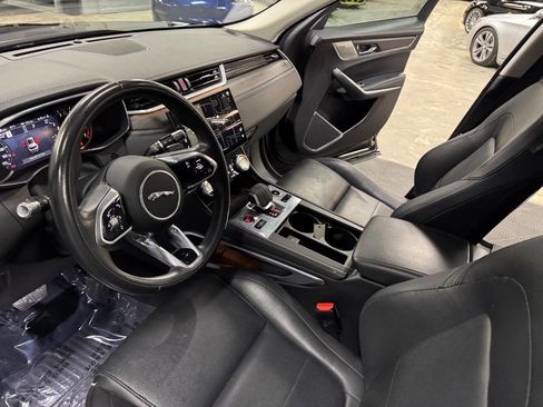 Used 2021 Jaguar F-PACE S image 33