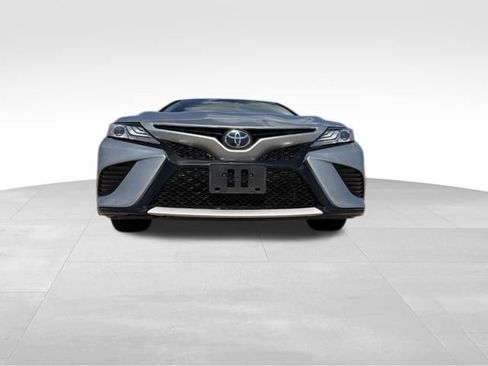 Used 2020 Toyota Camry XSE FWD image 4