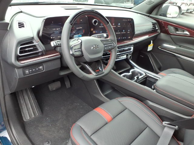 New 2027 Chevrolet Traverse RS w/ LPO, Floor Liner Package AWD/4WD image 5