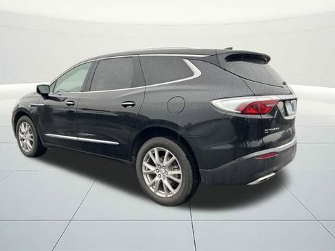 Used 2023 Buick Enclave Premium image 3