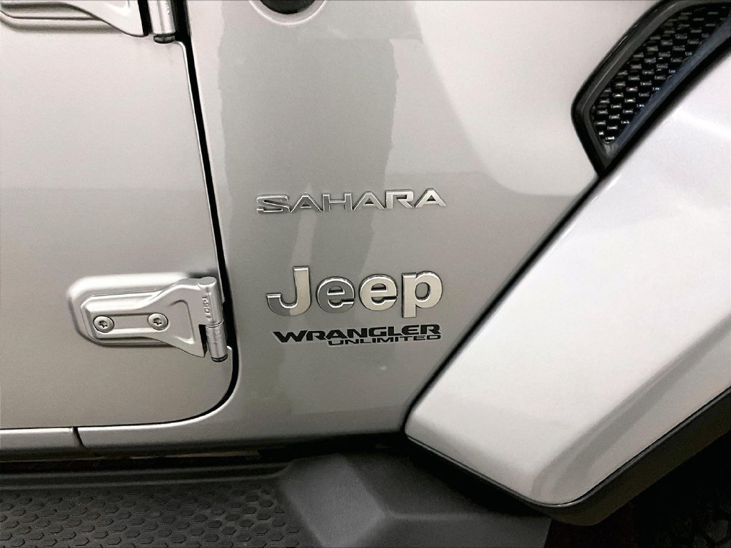 Used 2019 Jeep Wrangler Unlimited Sahara AWD/4WD image 24