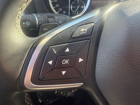 Used 2019 INFINITI QX30 AWD w/ Cargo Package image 13