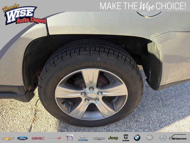 Used 2017 Jeep Compass High Altitude FWD image 21