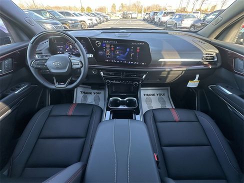 Used 2025 Chevrolet Traverse RS w/ LPO, Floor Liner Package image 21