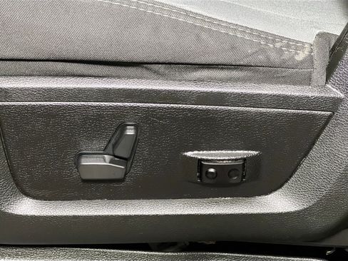 Used 2024 RAM 3500 Big Horn image 15