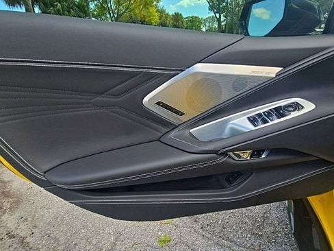Used 2025 Chevrolet Corvette Z06 RWD image 15