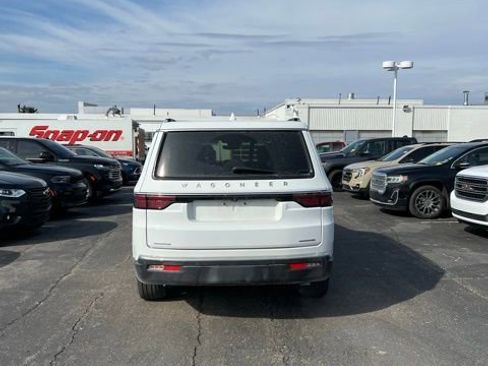 Used 2022 Jeep Wagoneer Series II w/ Premium Group I image 6