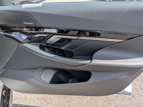 New 2026 BMW 530i image 37