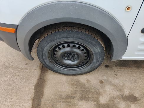 Used 2013 Ford Transit Connect XL image 9