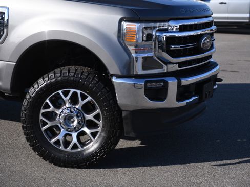 Used 2022 Ford F250 Lariat w/ Lariat Ultimate Package image 3