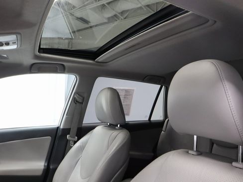 Used 2011 Toyota RAV4 Limited image 34