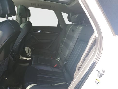 Used 2020 Audi Q5 e Premium w/ Convenience Package AWD/4WD image 13