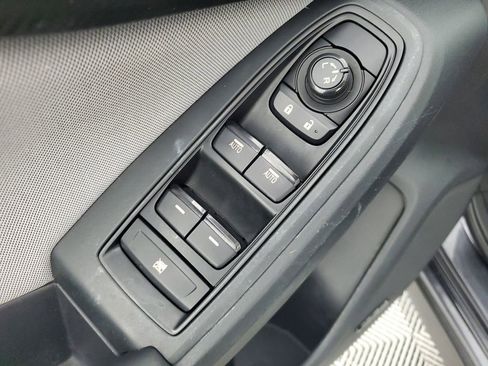 Used 2018 Subaru Crosstrek 2.0i Premium image 29