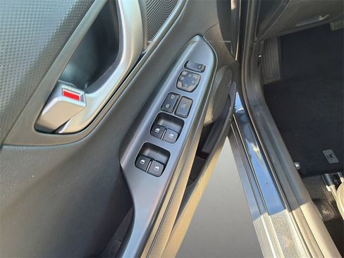 Used 2019 Hyundai Kona Ultimate image 6