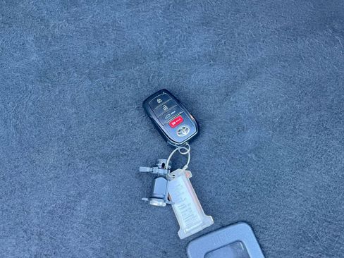 Used 2025 Toyota Camry LE image 21