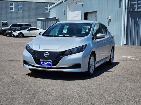 Certified 2025 Nissan Leaf S FWD image 3