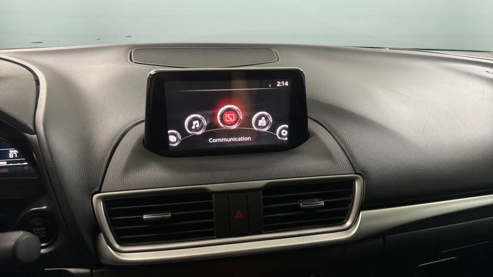 Used 2018 MAZDA MAZDA3 Touring FWD image 13