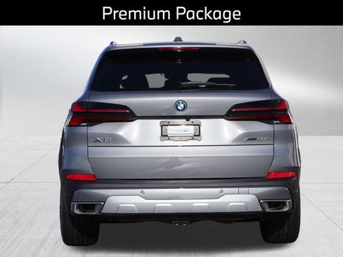 New 2026 BMW X5 xDrive50e image 8