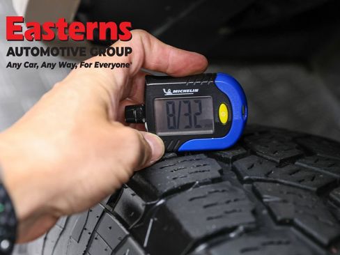 Used 2018 Toyota Tacoma SR5 AWD/4WD image 26