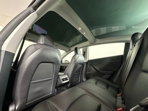 Used 2021 Tesla Model 3 Performance image 6